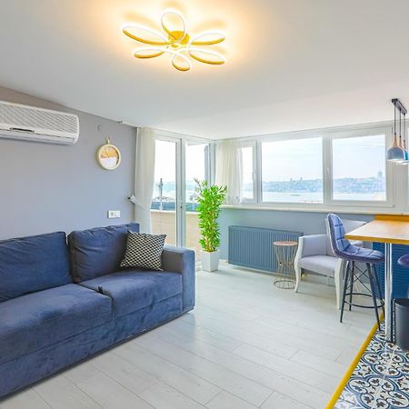 Lovely Flat 500 M To Uskudar Ferry Station イスタンブール エクステリア 写真